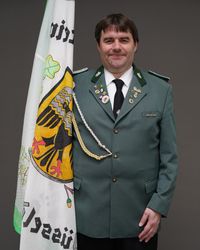 Regimentsfahnenschwenker Joachim Schweder